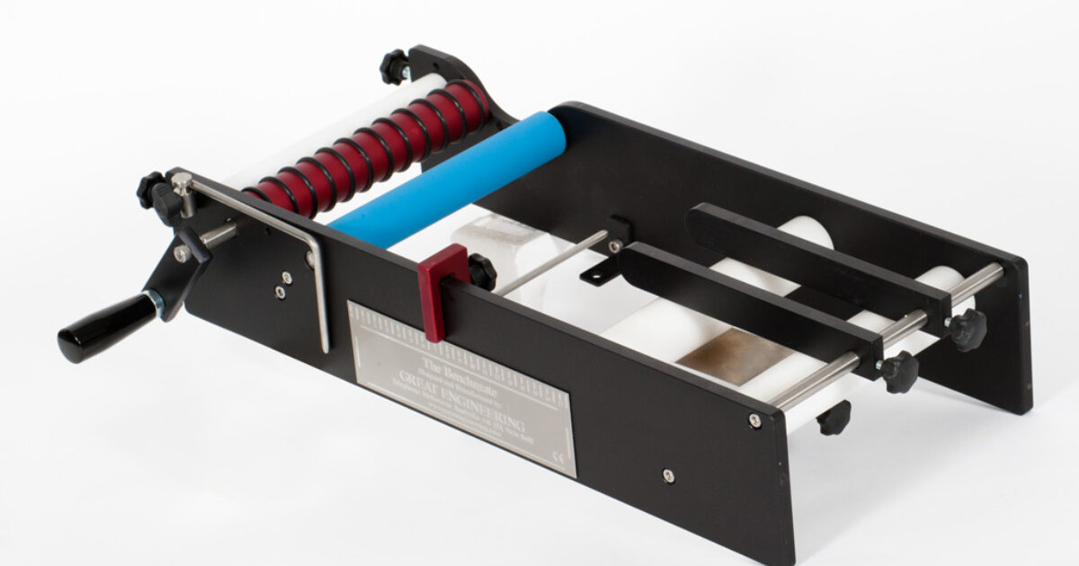BenchMATE Manual Label Applicator | Manual Bottle Labeling
